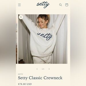 Hannah Godwin’s brand SETTY classic crewneck